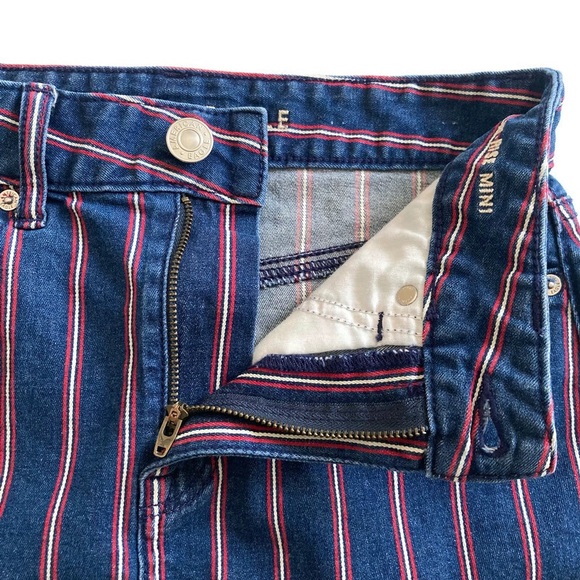 American Eagle High Rise Striped Denim Mini Skirt Frayed Hem Patriotic RWB - Picture 3 of 10